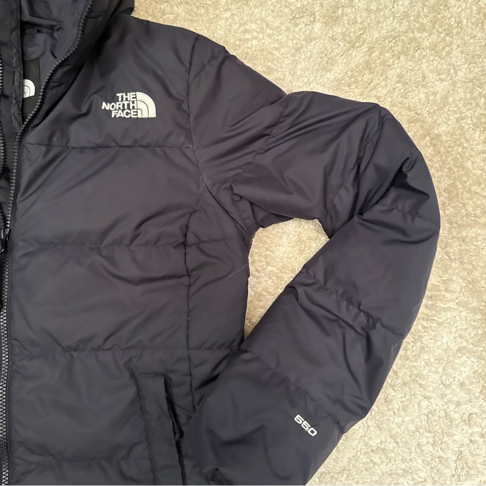 The North Face Women's Black Long Puffer Coat with Hood - Picture 8 of 16